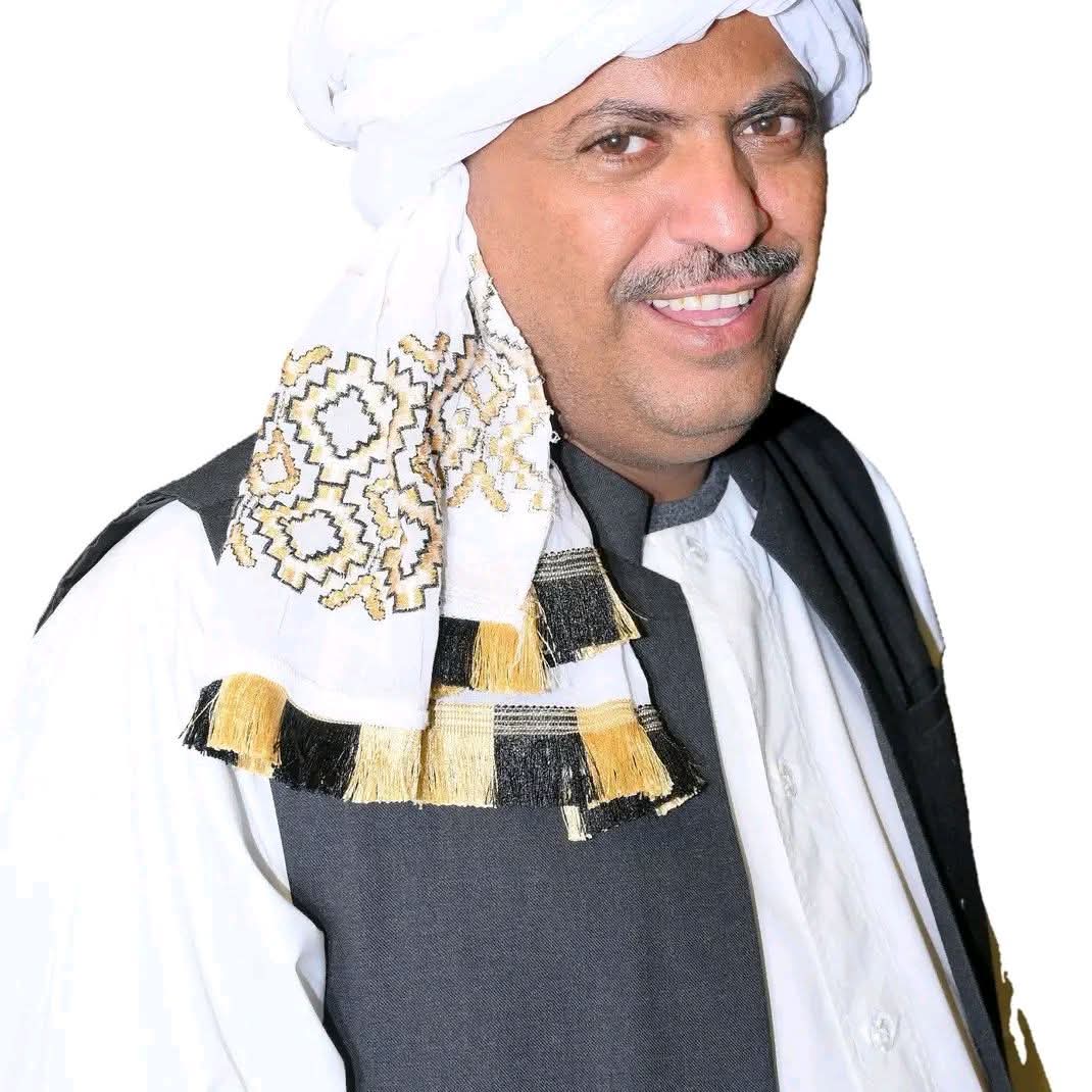 قفل بضم القاف والتشديد نصار